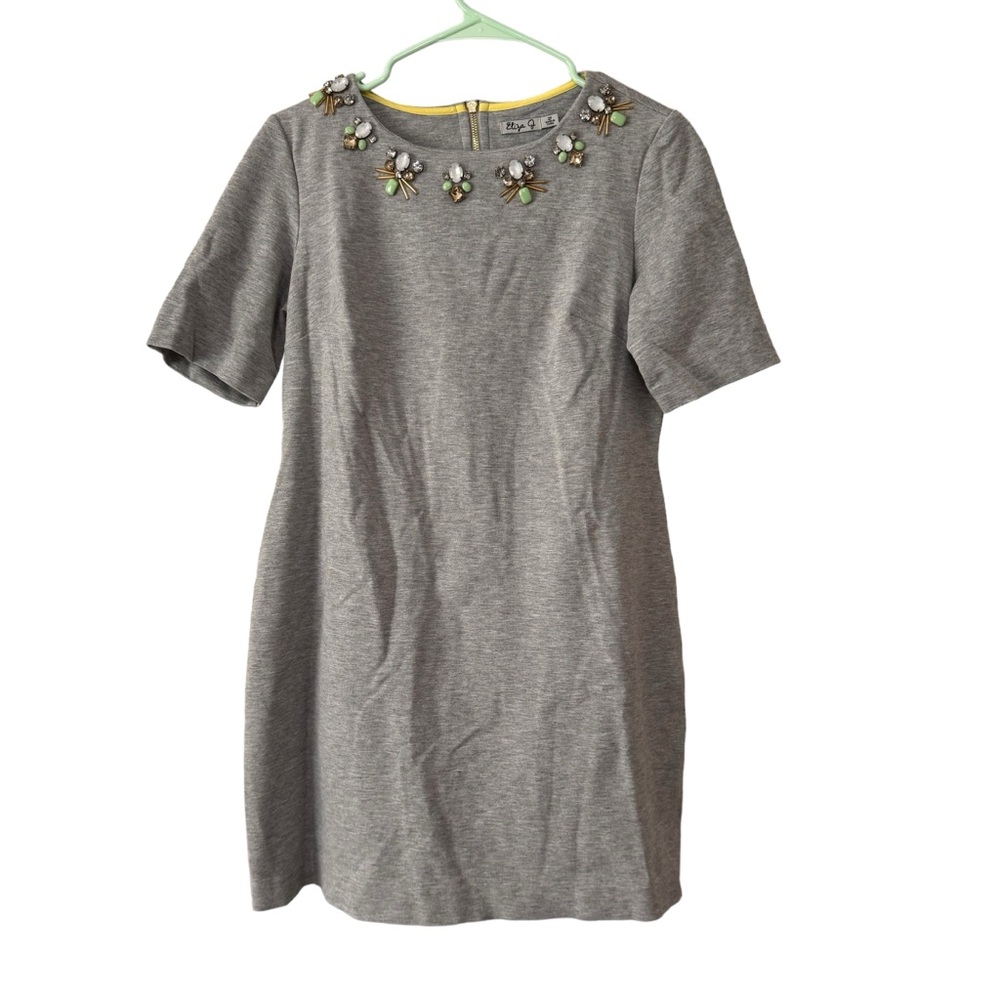 Eliza J Heathered Gray Beaded Neckline Short Sleeve Shift Dress Size 12 Petite